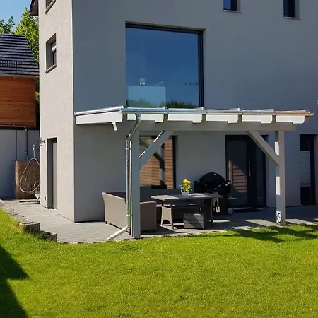 Harzlounge Wernigerode mit eigener Terrasse - Carport mit E-Ladestation - Webergrill - Spielplatz *
